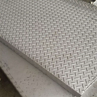 304 feuilles de relief laminées à chaud d'acier inoxydable 1500 * 6000mm 10mm antidérapant