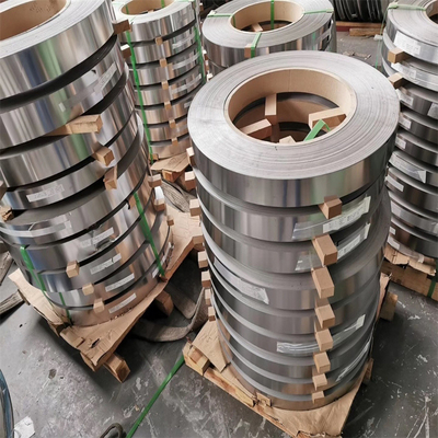 Les solides solubles lovent 304 la largeur adaptée aux besoins du client extérieure de BA de la bande 2B d'acier inoxydable épaisseur de 0,2 - de 8mm
