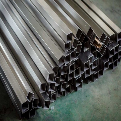 60 * 60mm 304 finition carrée ASTM AISI de l'épaisseur 2B du tube 2mm d'acier inoxydable