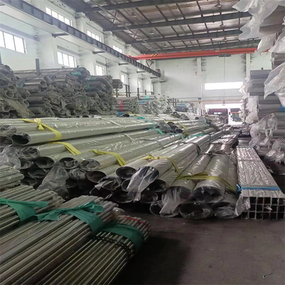 Tubes en acier inoxydable sans soudure de 1200 mm 6m longueur 2B 8K Tubes de finition pour diverses applications