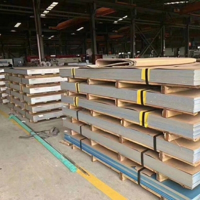 316 tôles d'acier inoxydable plaques 1300 * 6000mm Taille 0,55 mm 0,45 mm Épaisseur Polissée Plaques de construction laminées à froid JIS